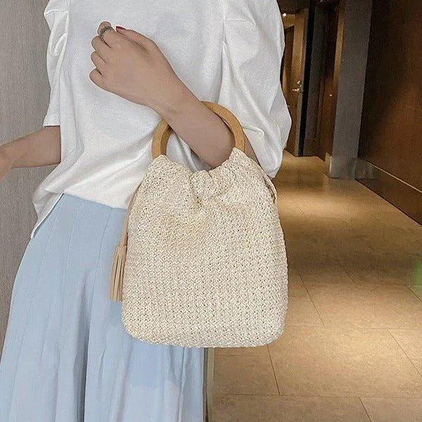 MAC132 Fashionable Straw Simple Beach Tassel Bucket Bag