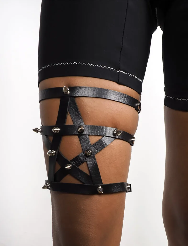 STUDDED STAR LEG HARNESS